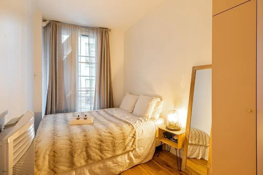 公寓 Chic Parisian Haven: Designer In The Heart Of *